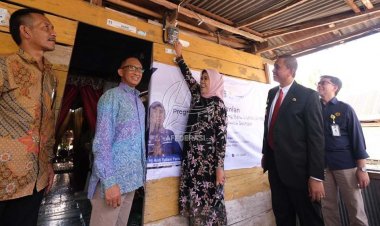 3.860 Keluarga di Sulsel Teraliri Listrik PLN